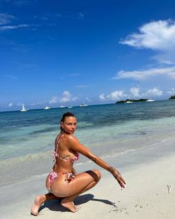 Giulia Provvedi feet photo thumbnail