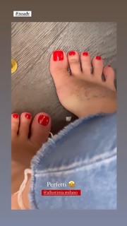Giulia Provvedi feet photo thumbnail