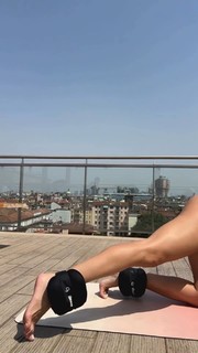 Giulia Provvedi feet photo thumbnail