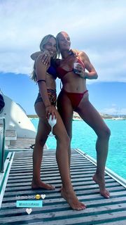 Giulia Provvedi feet photo thumbnail