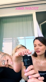 Giulia Provvedi feet photo thumbnail