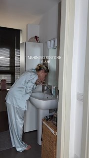 Giulia Provvedi feet photo thumbnail