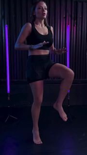 Giulia Provvedi feet photo thumbnail