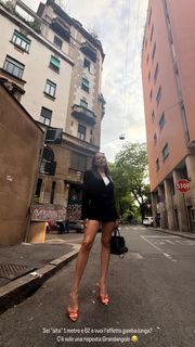 Giulia Provvedi feet photo thumbnail