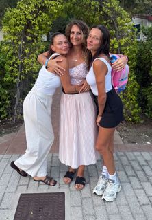 Giulia Provvedi feet photo thumbnail