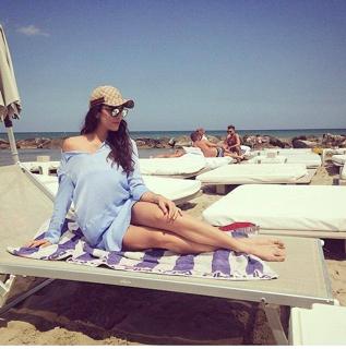 Giulia Salemi feet photo thumbnail