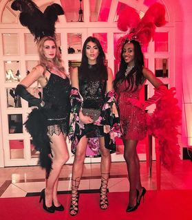 Giulia Salemi feet photo thumbnail