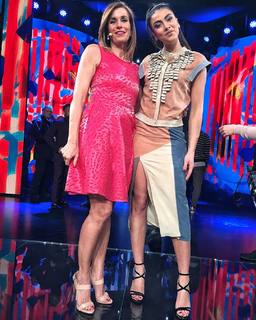 Giulia Salemi feet photo thumbnail