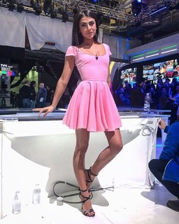 Giulia Salemi feet photo thumbnail