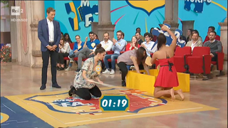 Giulia Salemi feet photo thumbnail