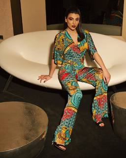 Giulia Salemi feet photo thumbnail