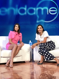 Giulia Salemi feet photo thumbnail