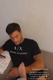 Giulia Salemi feet photo thumbnail