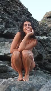 Giulia Salemi feet photo thumbnail