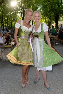 Giulia Siegel feet photo thumbnail