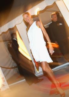 Giulia Siegel feet photo thumbnail