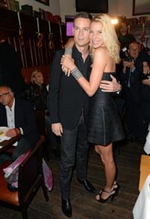 Giulia Siegel feet photo thumbnail