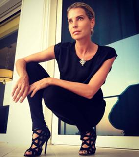 Giulia Siegel feet photo thumbnail