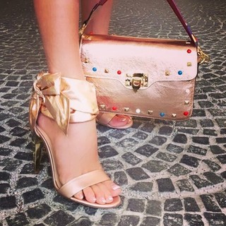 Giulia Siegel feet photo thumbnail