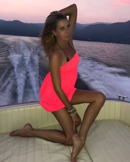 Giulia Siegel feet photo thumbnail