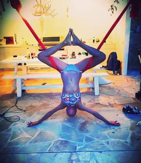 Giulia Siegel feet photo thumbnail