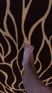 Giulia Siegel feet photo thumbnail