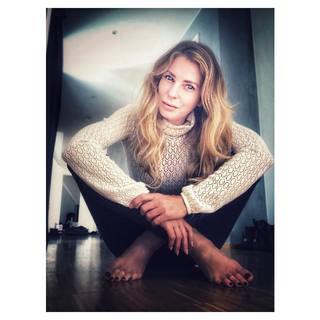 Giulia Siegel feet photo thumbnail