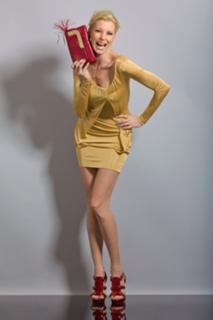 Giulia Siegel feet photo thumbnail