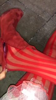 Giulia Siegel feet photo thumbnail