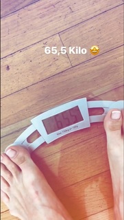 Giulia Siegel feet photo thumbnail