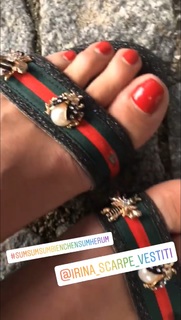 Giulia Siegel feet photo thumbnail