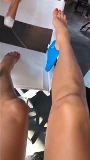 Giulia Siegel feet photo thumbnail