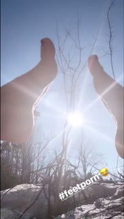 Giulia Siegel feet photo thumbnail