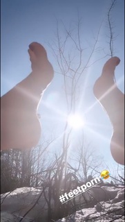 Giulia Siegel feet photo thumbnail