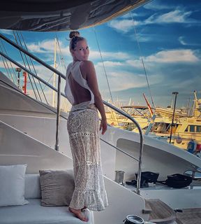 Giulia Siegel feet photo thumbnail