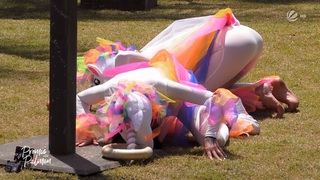 Giulia Siegel feet photo thumbnail