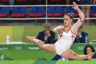 Giulia Steingruber feet photo 18