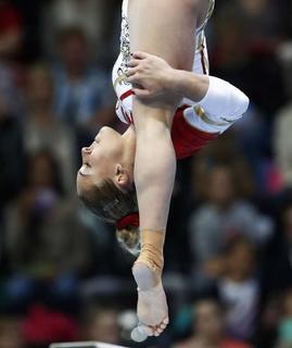 Giulia Steingruber feet photo 2