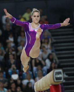 Giulia Steingruber feet photo 17