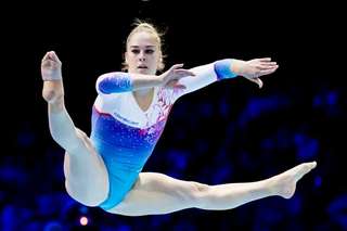Giulia Steingruber feet photo 5