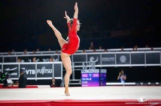Giulia Steingruber feet photo 16