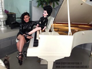 Giusy Ferreri feet photo 16