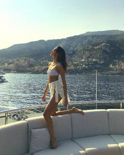 Gizele Oliveira feet photo 2