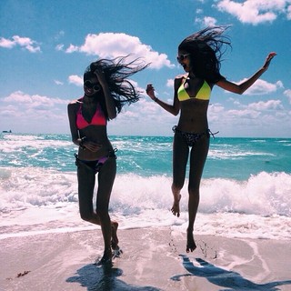Gizele Oliveira feet photo 12