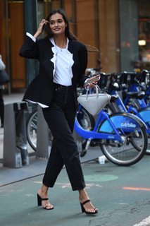 Gizele Oliveira feet photo 13