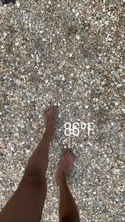 Gizele Oliveira feet photo 12