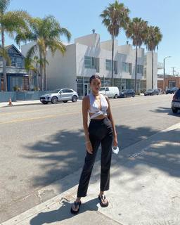 Gizele Oliveira feet photo 17