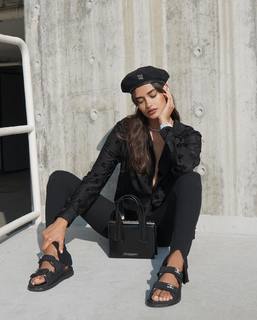 Gizele Oliveira feet photo 4