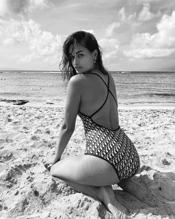 Gizele Oliveira feet photo 9