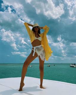 Gizele Oliveira feet photo 6